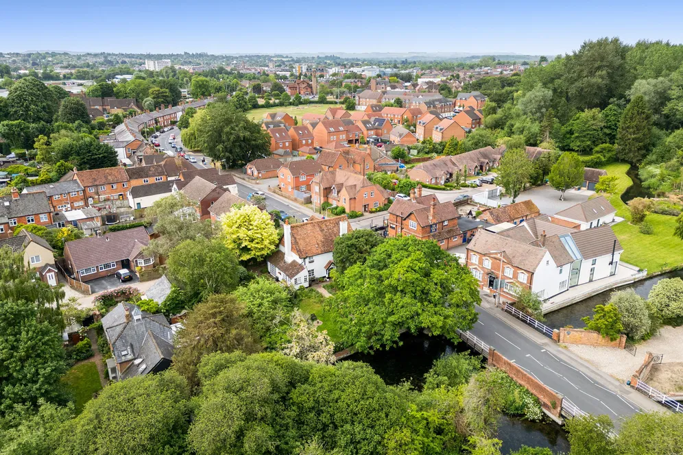 Shaw Road, Newbury, RG14 photo 20