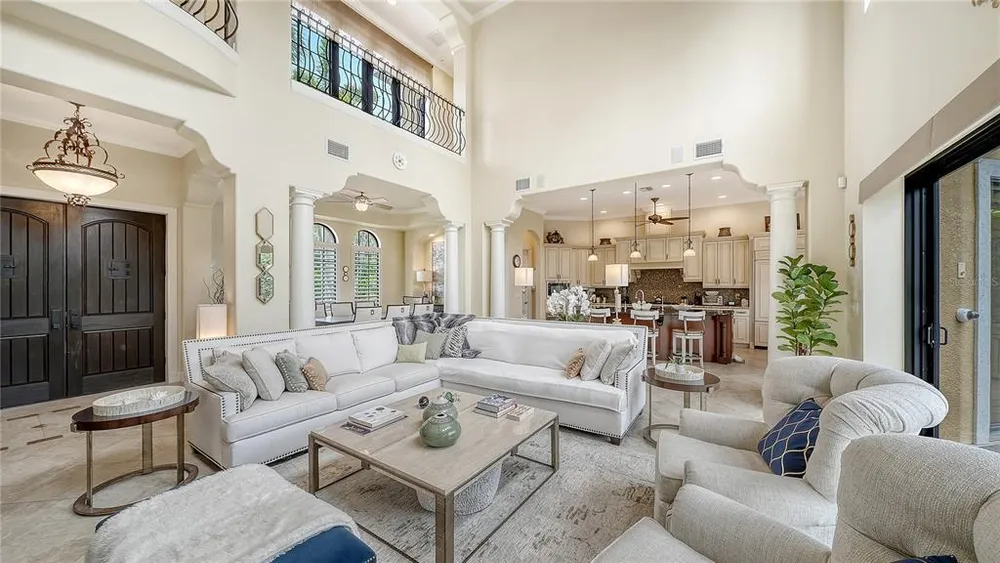 1630 Assisi Dr, Sarasota, FL 34231