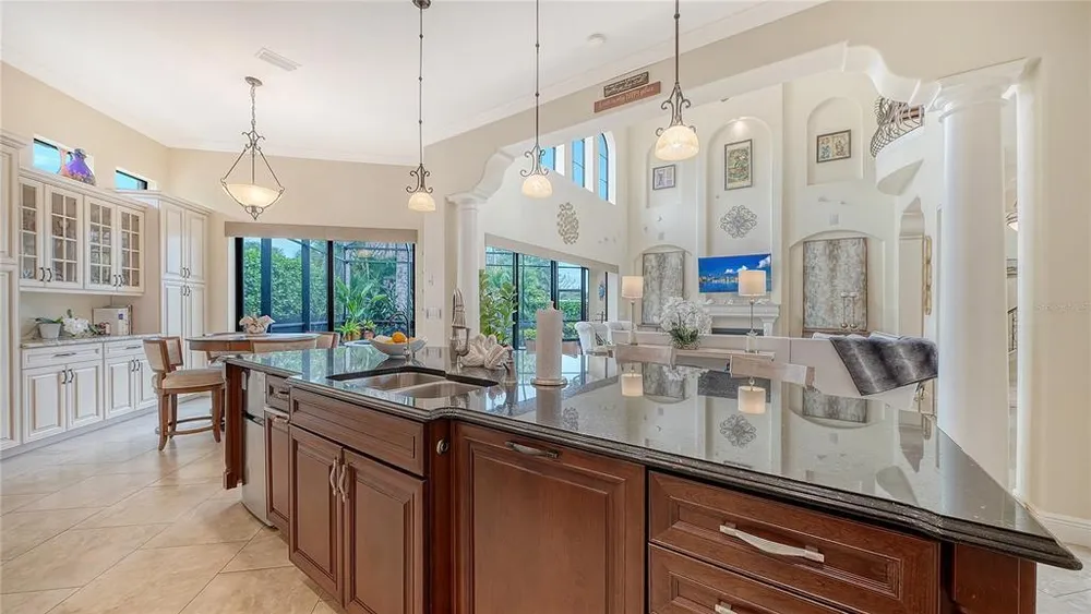 1630 Assisi Dr, Sarasota, FL 34231