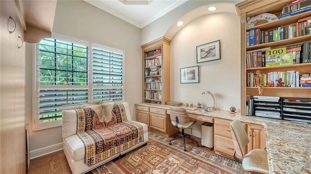 1630 Assisi Dr, Sarasota, FL 34231