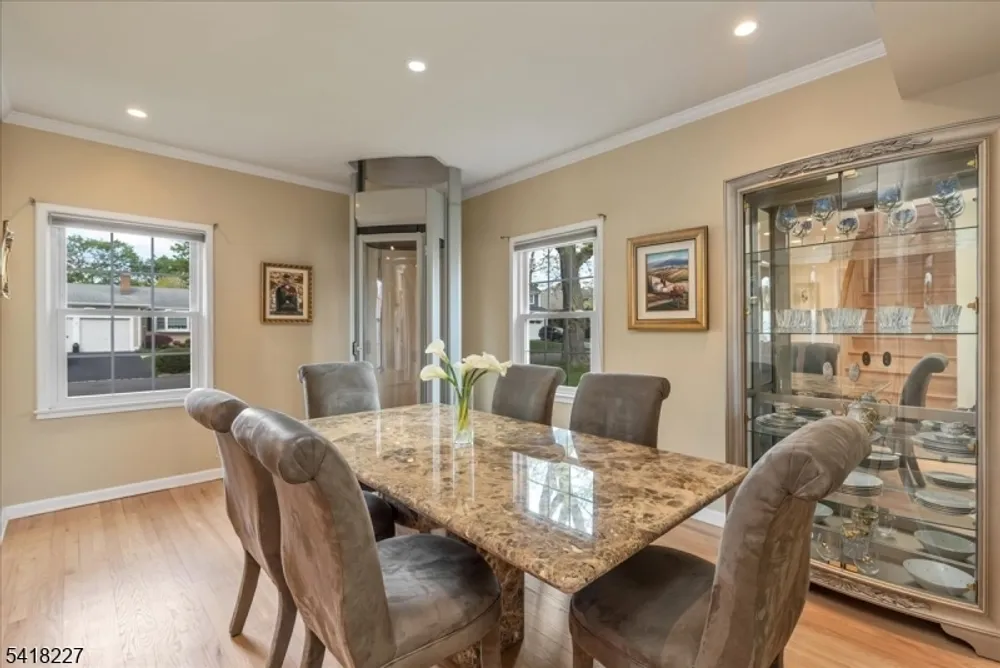 29 Mohawk Trail, Westfield, NJ 07090