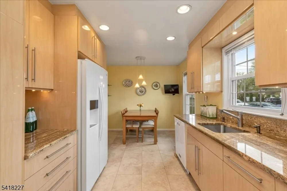 29 Mohawk Trail, Westfield, NJ 07090