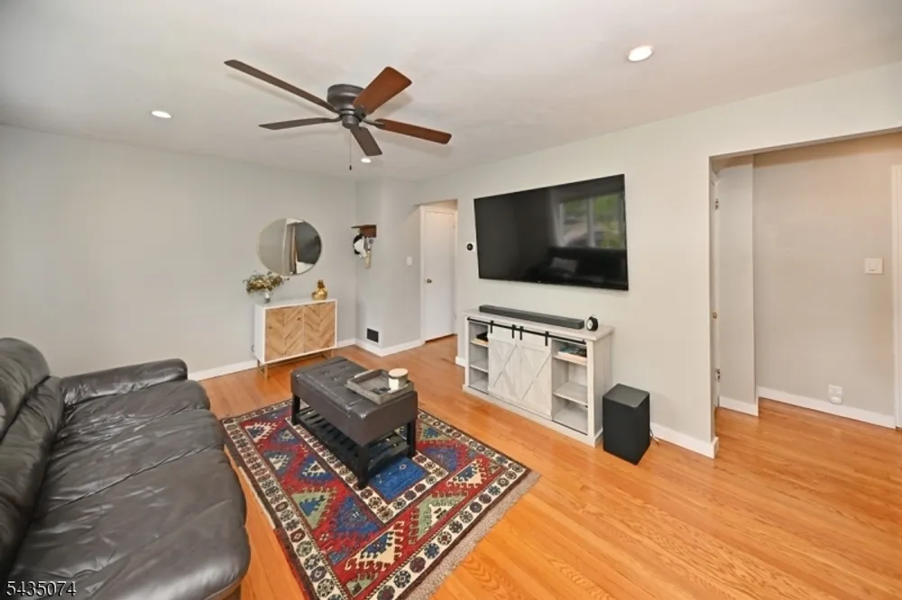 575 Allwood Rd, Clifton, NJ 07012