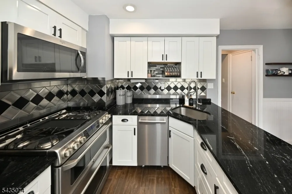 575 Allwood Rd, Clifton, NJ 07012