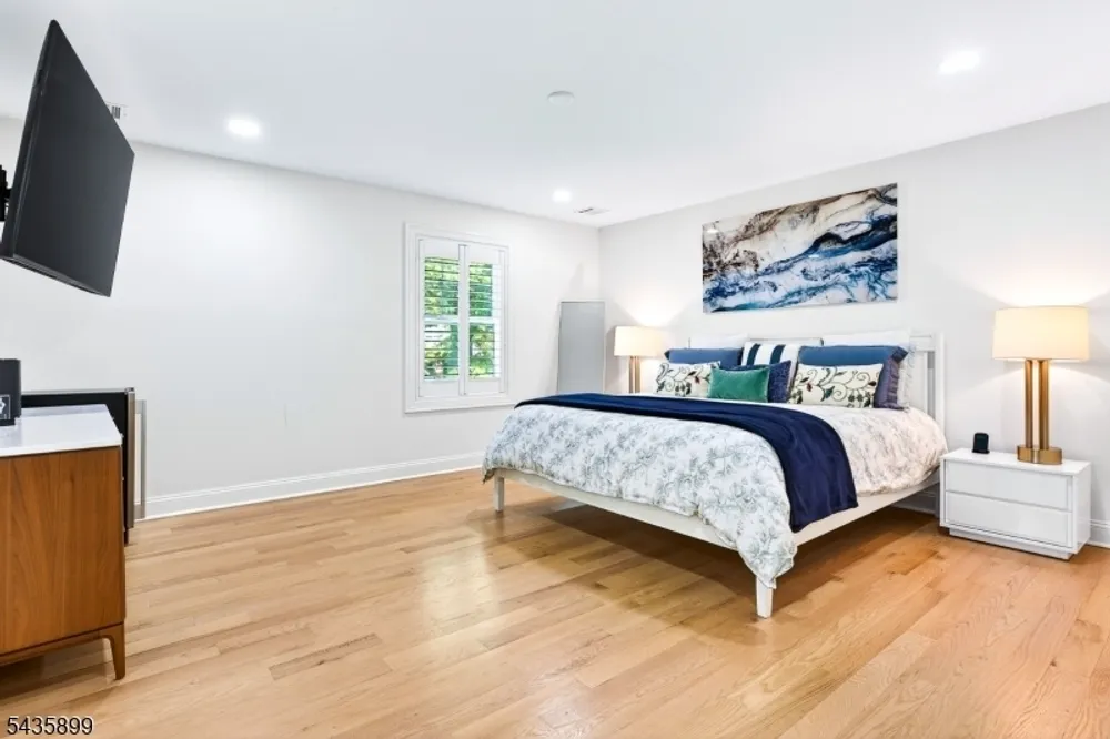 905 Harding St, Westfield, NJ 07090