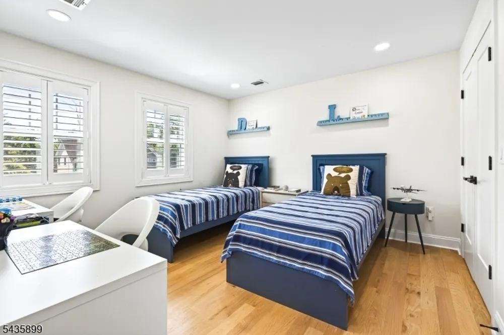 905 Harding St, Westfield, NJ 07090
