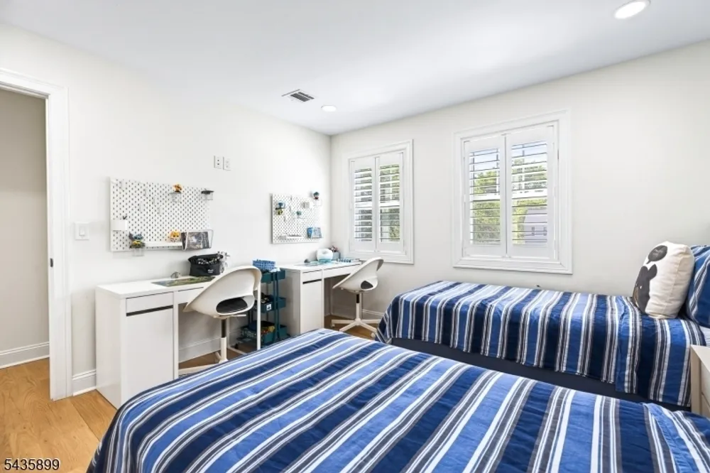 905 Harding St, Westfield, NJ 07090