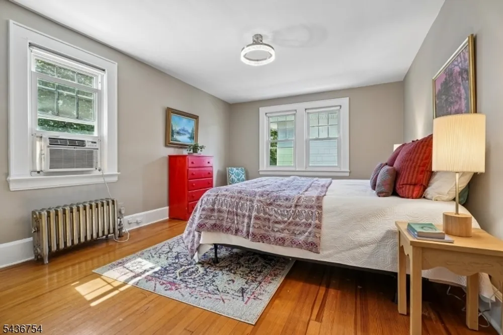 32 Rutgers St, Maplewood, NJ 07040