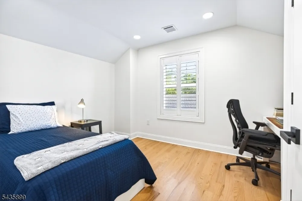 905 Harding St, Westfield, NJ 07090