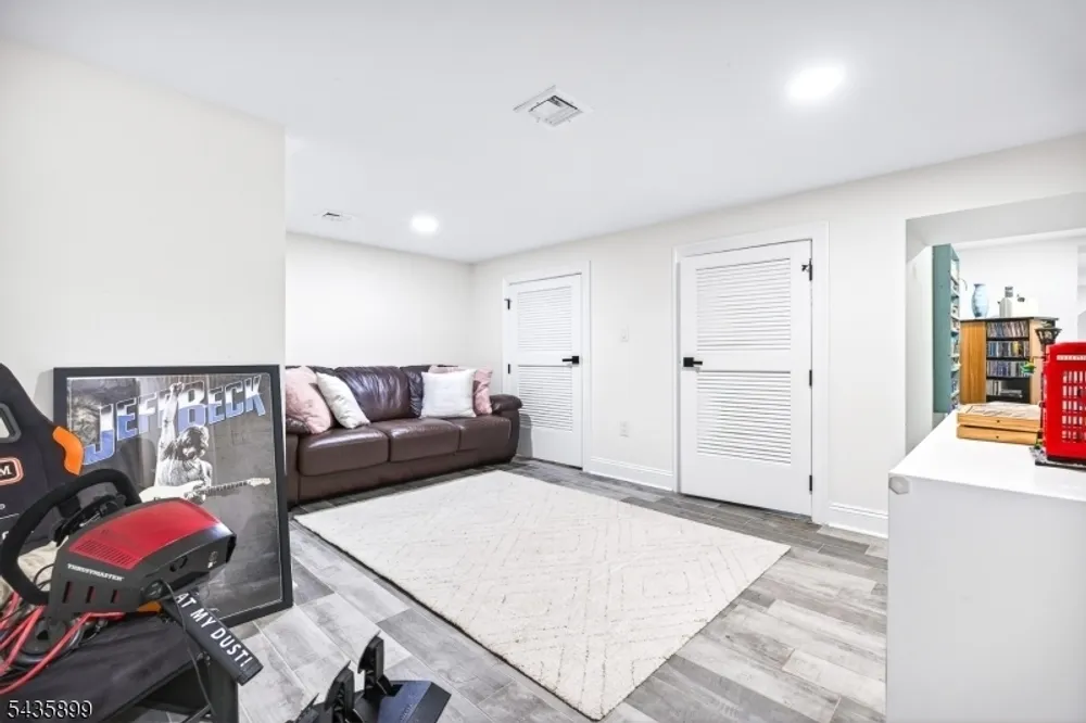 905 Harding St, Westfield, NJ 07090