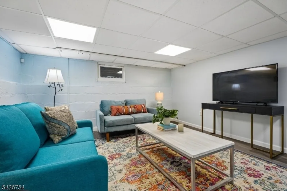 32 Rutgers St, Maplewood, NJ 07040
