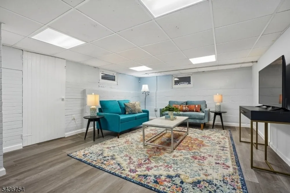 32 Rutgers St, Maplewood, NJ 07040