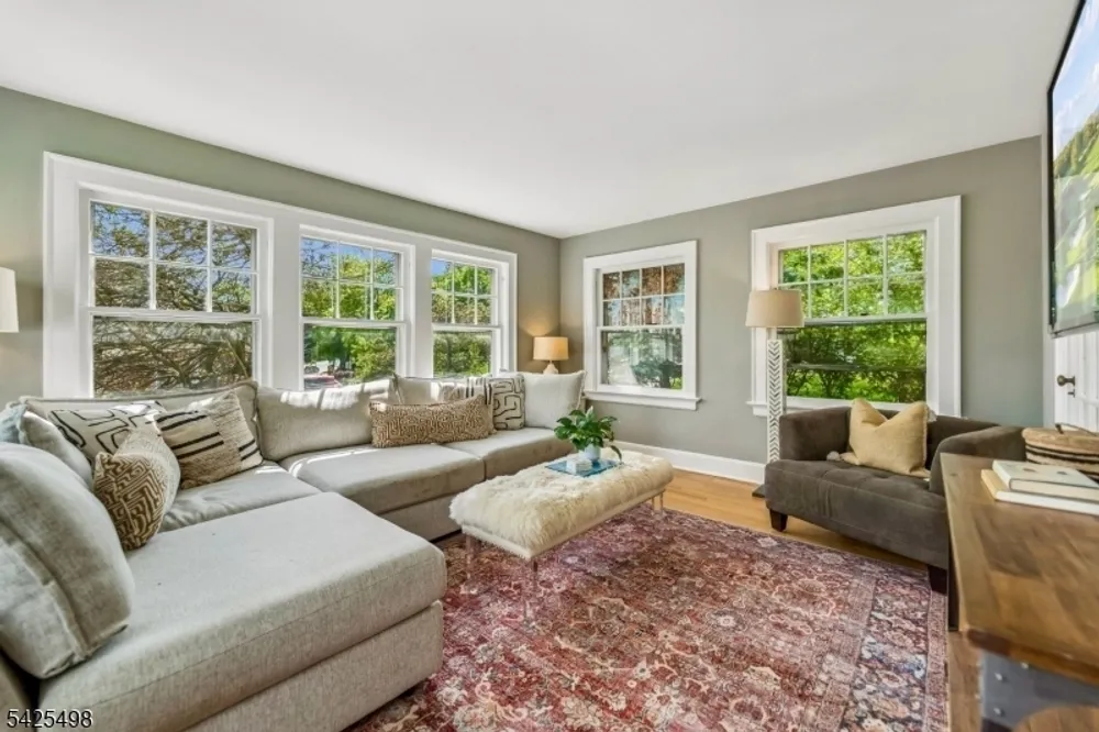 24 Mayhew Dr, South Orange, NJ 07079