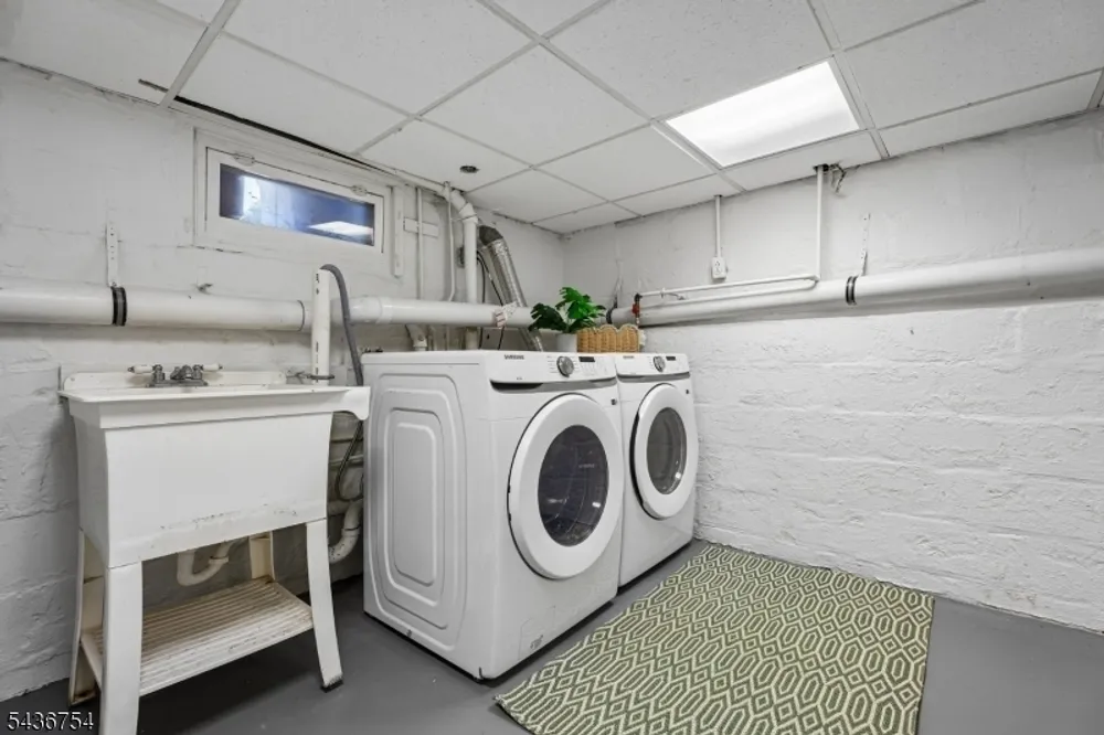 32 Rutgers St, Maplewood, NJ 07040