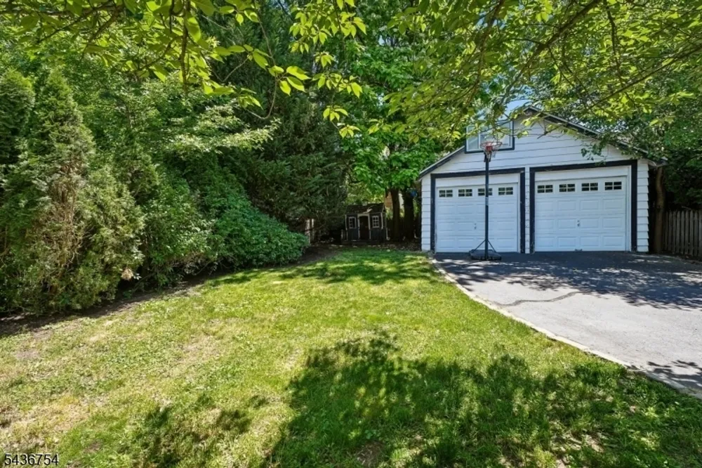 32 Rutgers St, Maplewood, NJ 07040