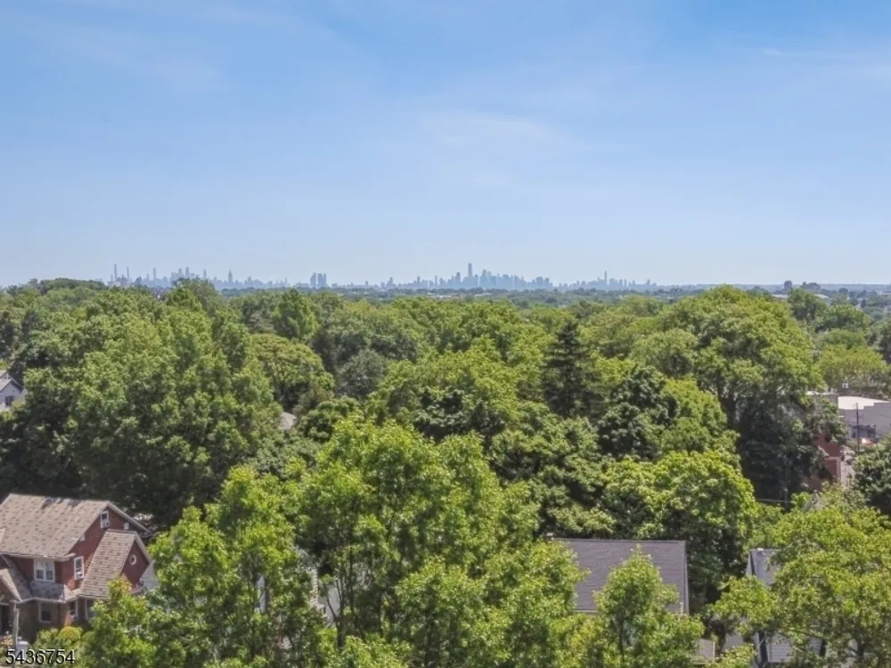 32 Rutgers St, Maplewood, NJ 07040