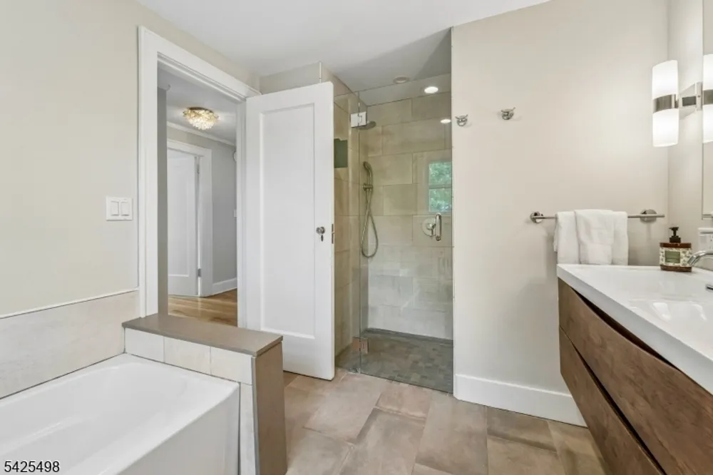 24 Mayhew Dr, South Orange, NJ 07079