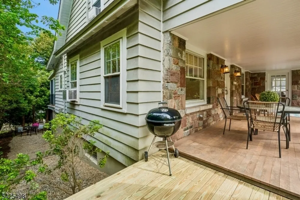 24 Mayhew Dr, South Orange, NJ 07079