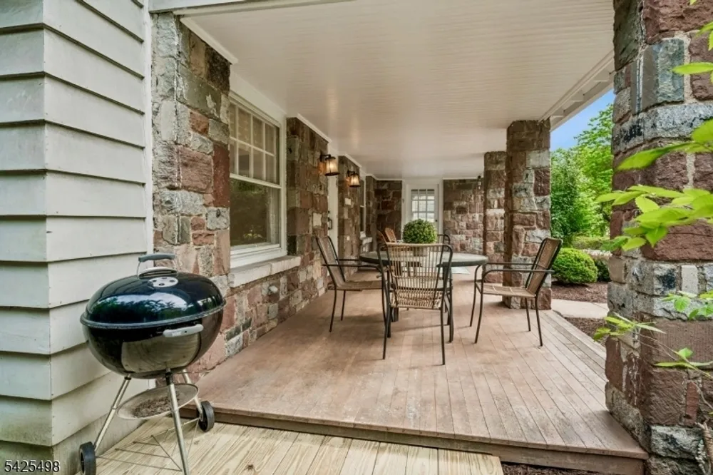 24 Mayhew Dr, South Orange, NJ 07079