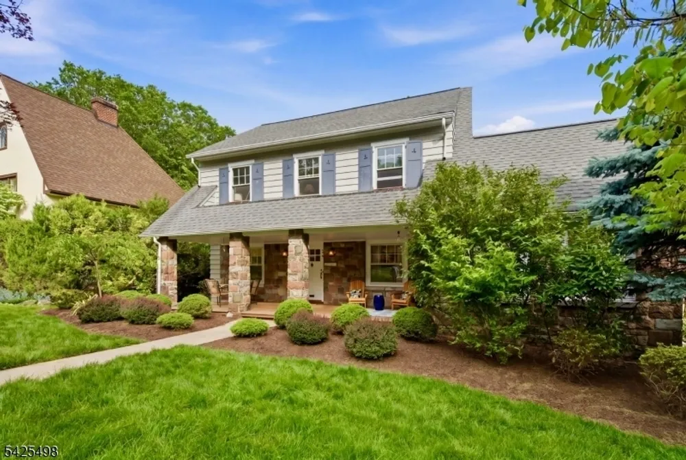 24 Mayhew Dr, South Orange, NJ 07079