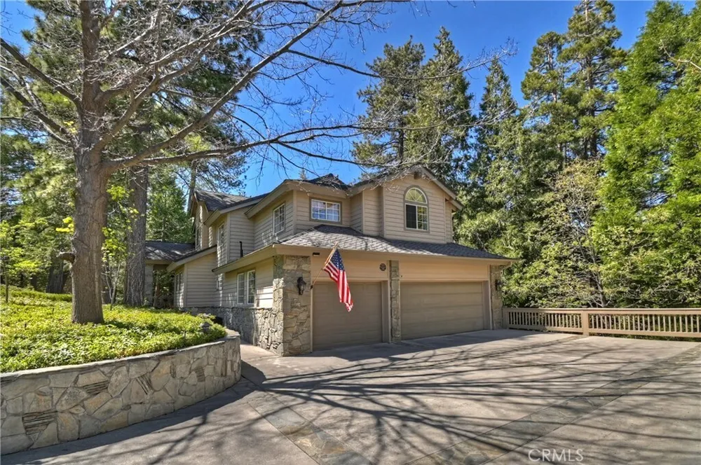 355 Cedar Ridge Dr, Lake Arrowhead, CA 92352