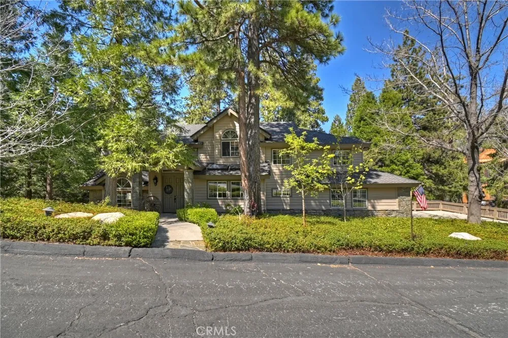 355 Cedar Ridge Dr, Lake Arrowhead, CA 92352