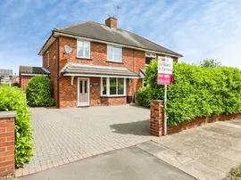 Pinewood Avenue, Armthorpe, Doncaster photo
