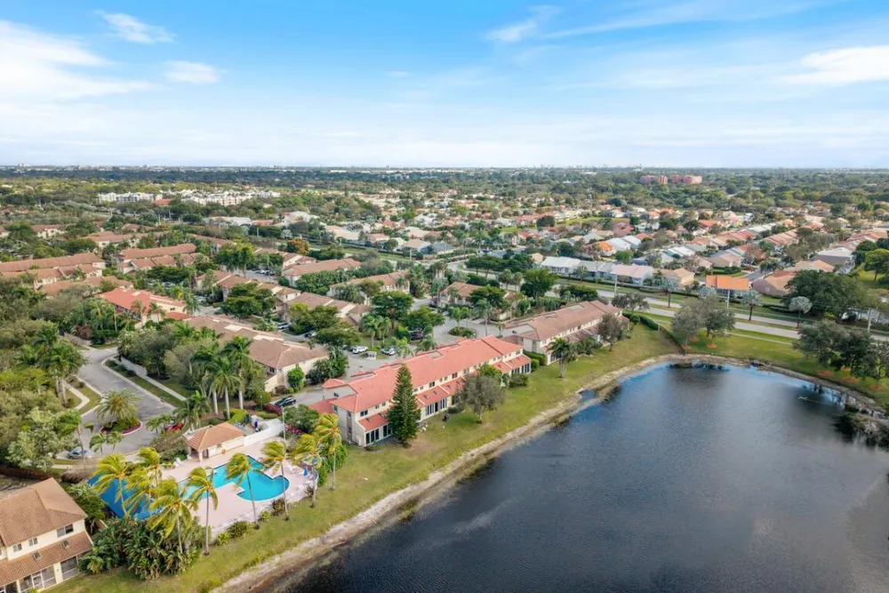6800 Via Regina, Boca Raton, FL 33433