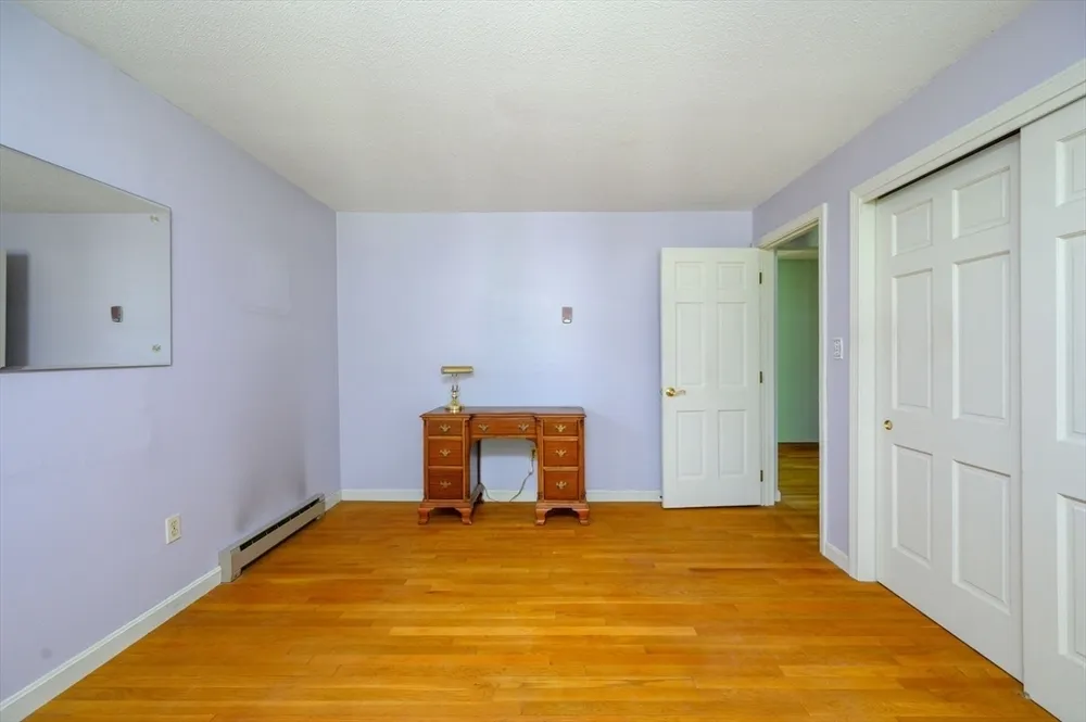 371 Gardner St, Hingham, MA 02043