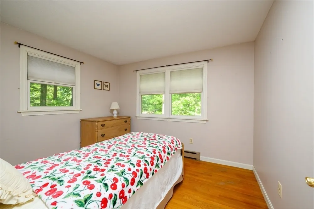 371 Gardner St, Hingham, MA 02043