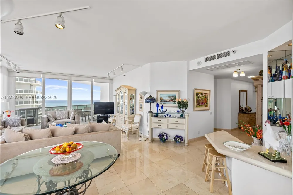 3802 NE 207th St, Aventura, FL 33180