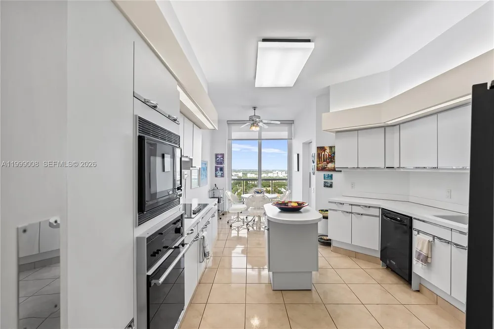 3802 NE 207th St, Aventura, FL 33180
