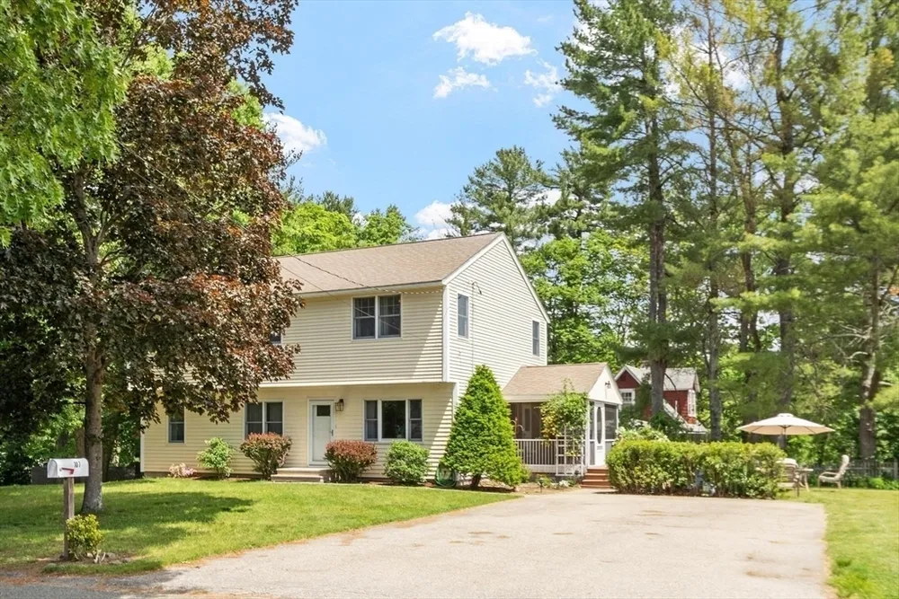 107 Maple Rd, Tewksbury, MA 01876