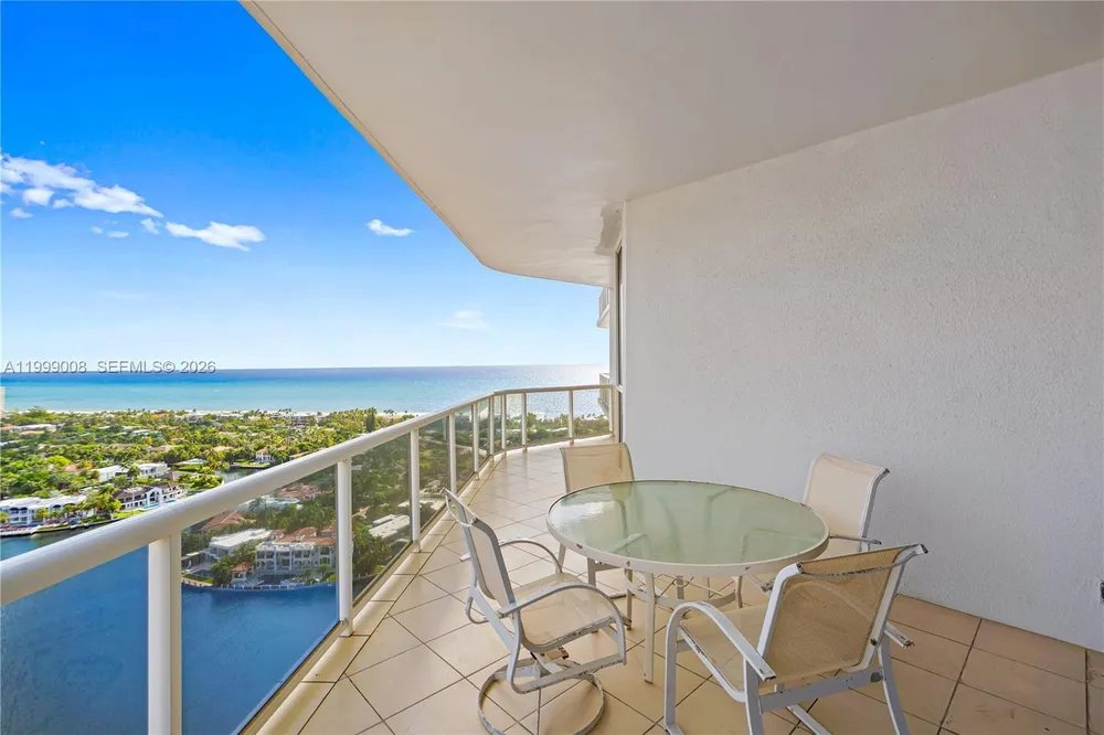 3802 NE 207th St, Aventura, FL 33180