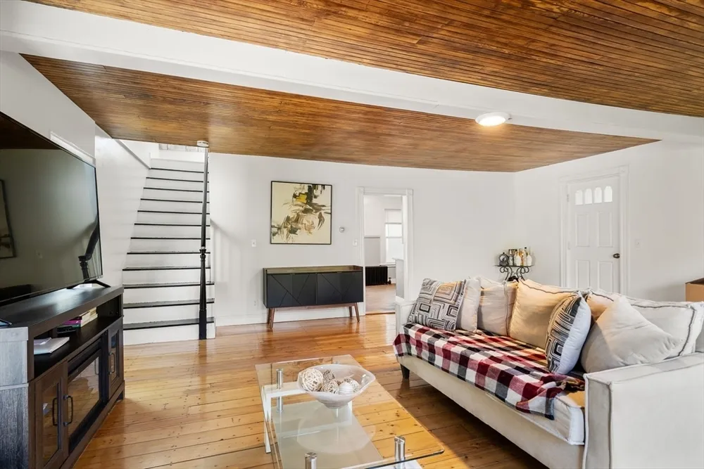 13 Highland Rd, Middleton, MA 01949
