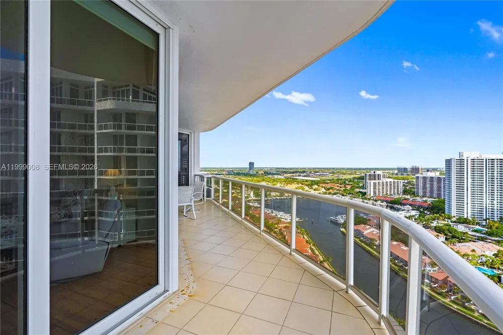 3802 NE 207th St, Aventura, FL 33180