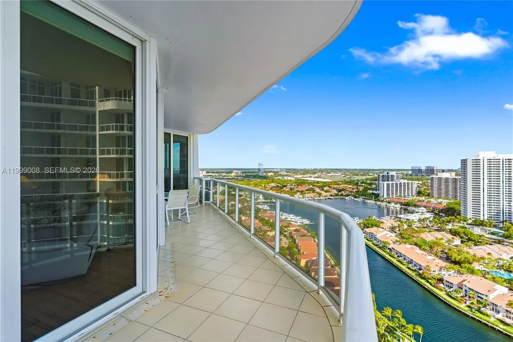 3802 NE 207th St, Aventura, FL 33180