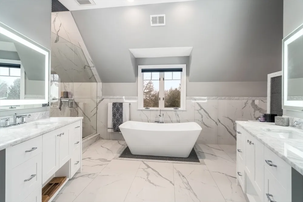 7 Schoolmaster Ln, Dedham, MA 02026