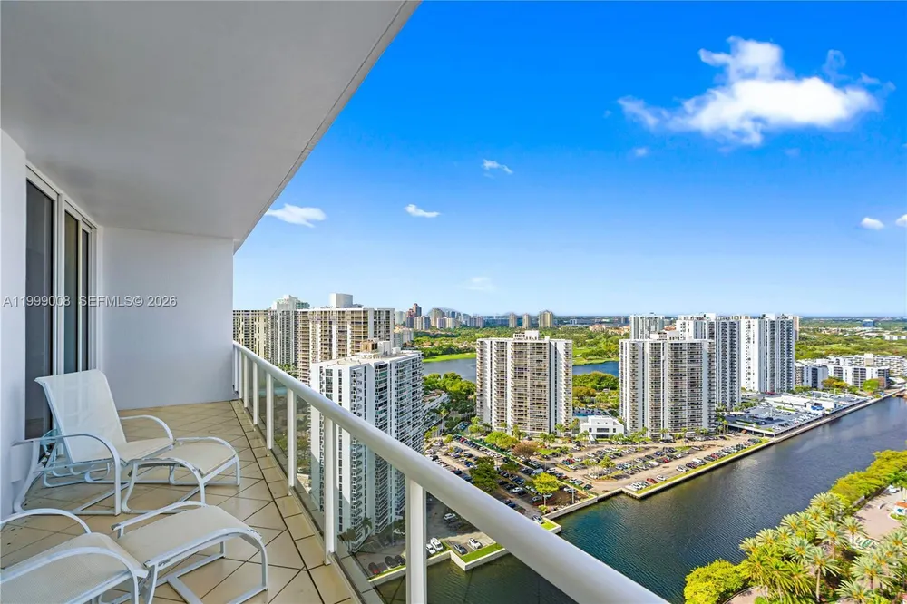 3802 NE 207th St, Aventura, FL 33180