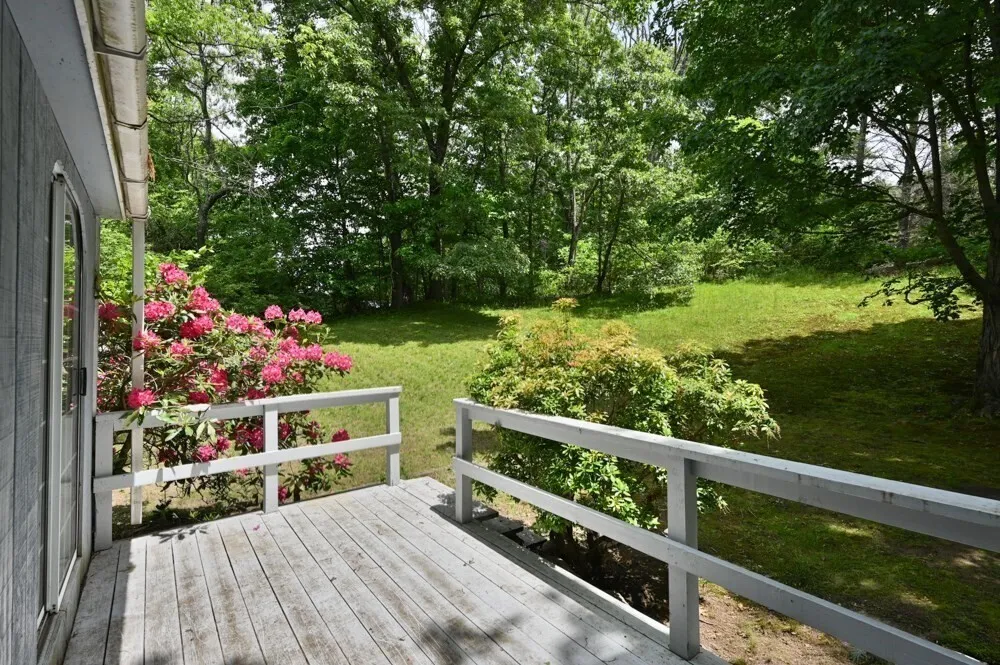 73 Hood Rd, Tewksbury, MA 01876-1058