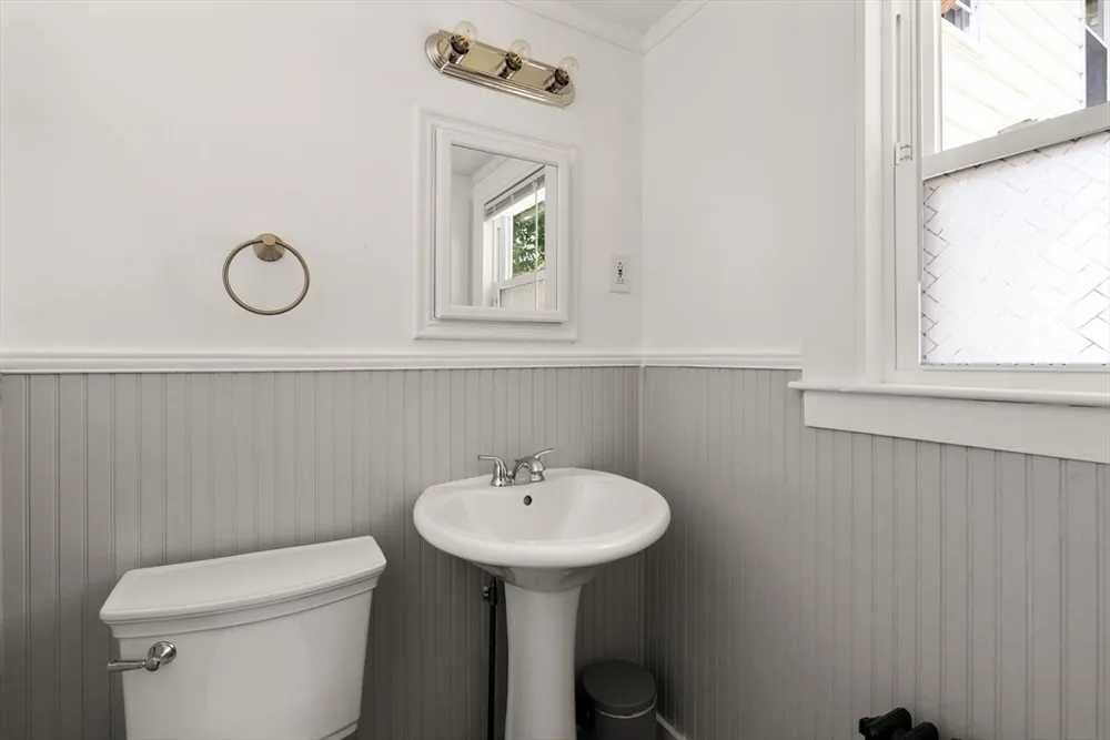 13 Highland Rd, Middleton, MA 01949