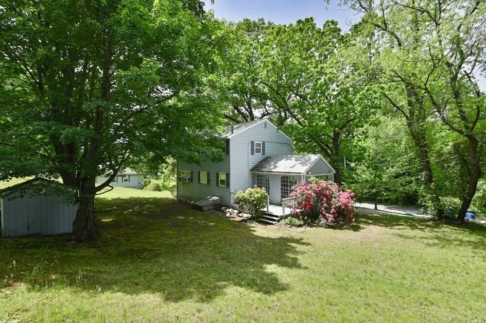 73 Hood Rd, Tewksbury, MA 01876-1058