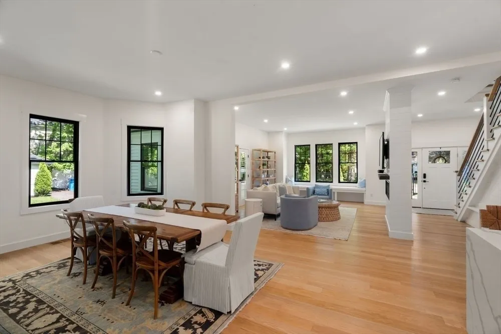 283 Walnut St, Wellesley, MA 02481
