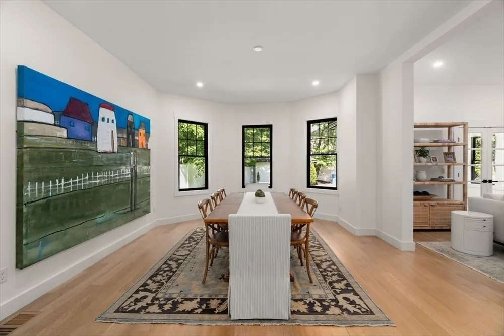 283 Walnut St, Wellesley, MA 02481
