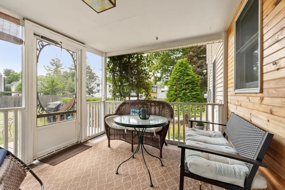 107 Maple Rd, Tewksbury, MA 01876
