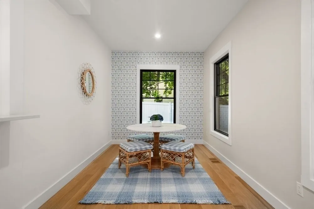 283 Walnut St, Wellesley, MA 02481