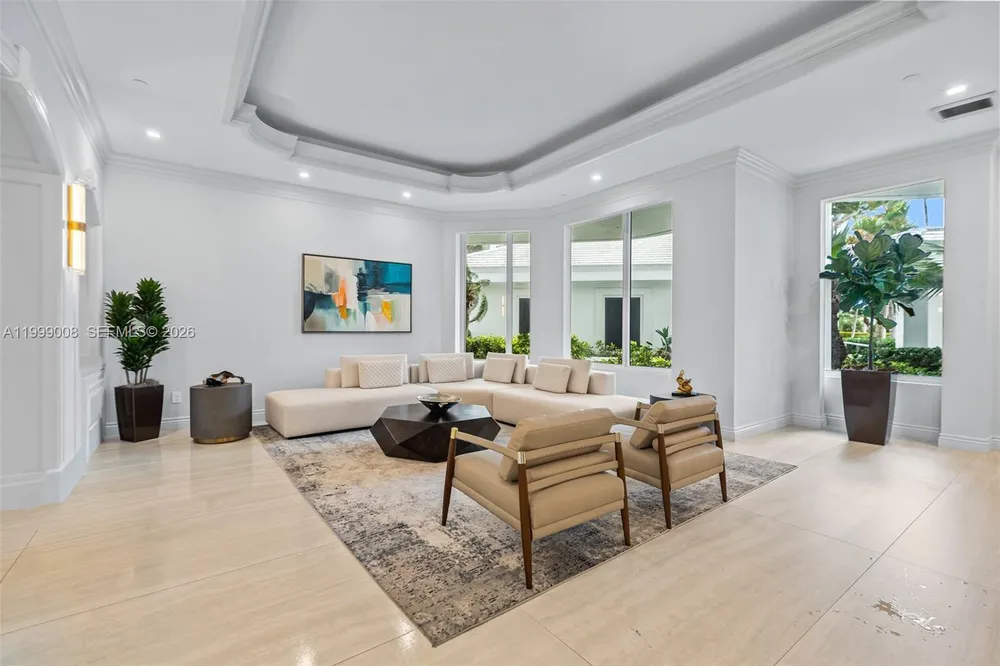 3802 NE 207th St, Aventura, FL 33180