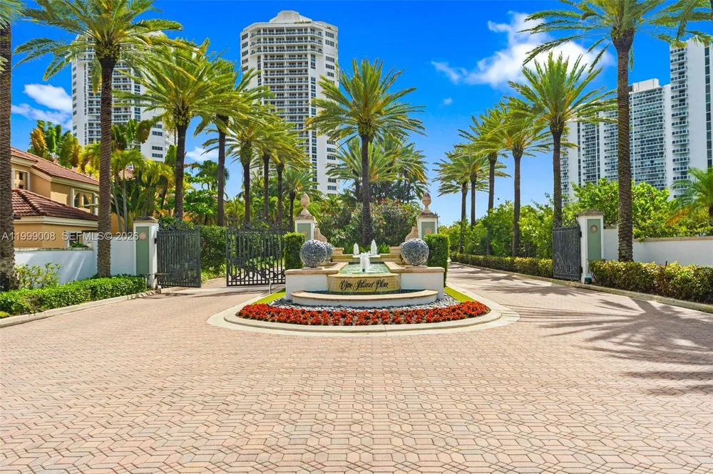 3802 NE 207th St, Aventura, FL 33180