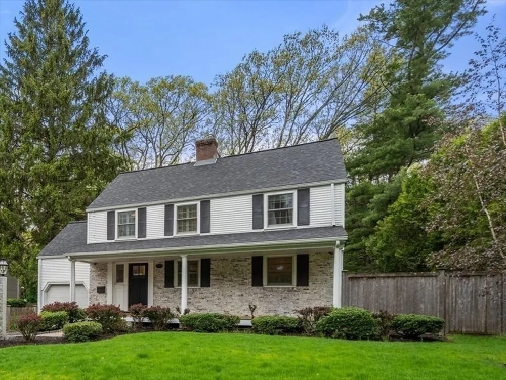 21 Madison Rd, Halifax, MA 02338