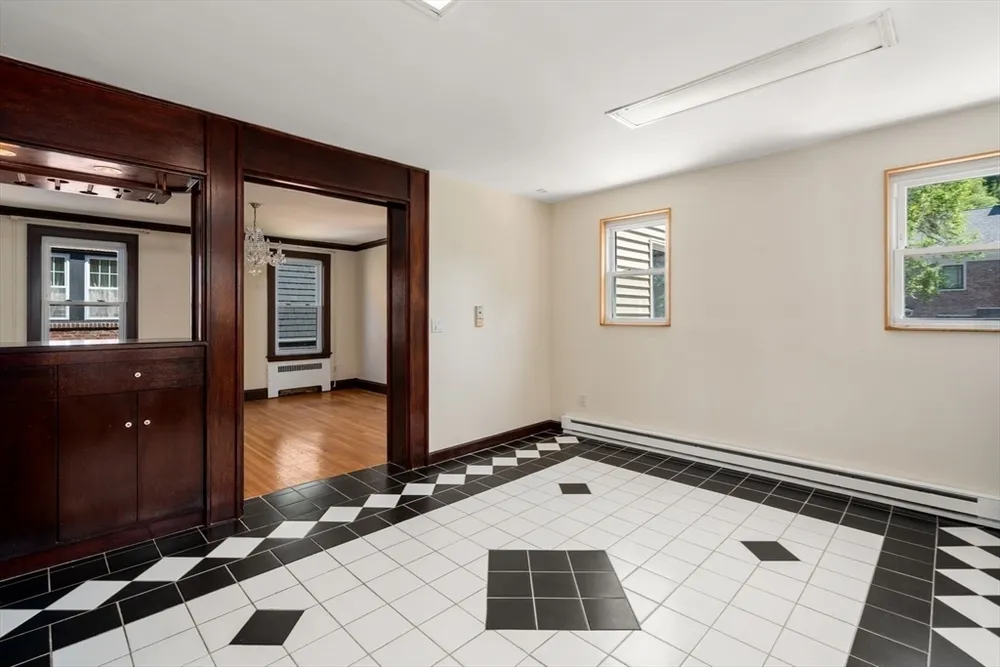 261 Russett Rd, Brookline, MA 02467